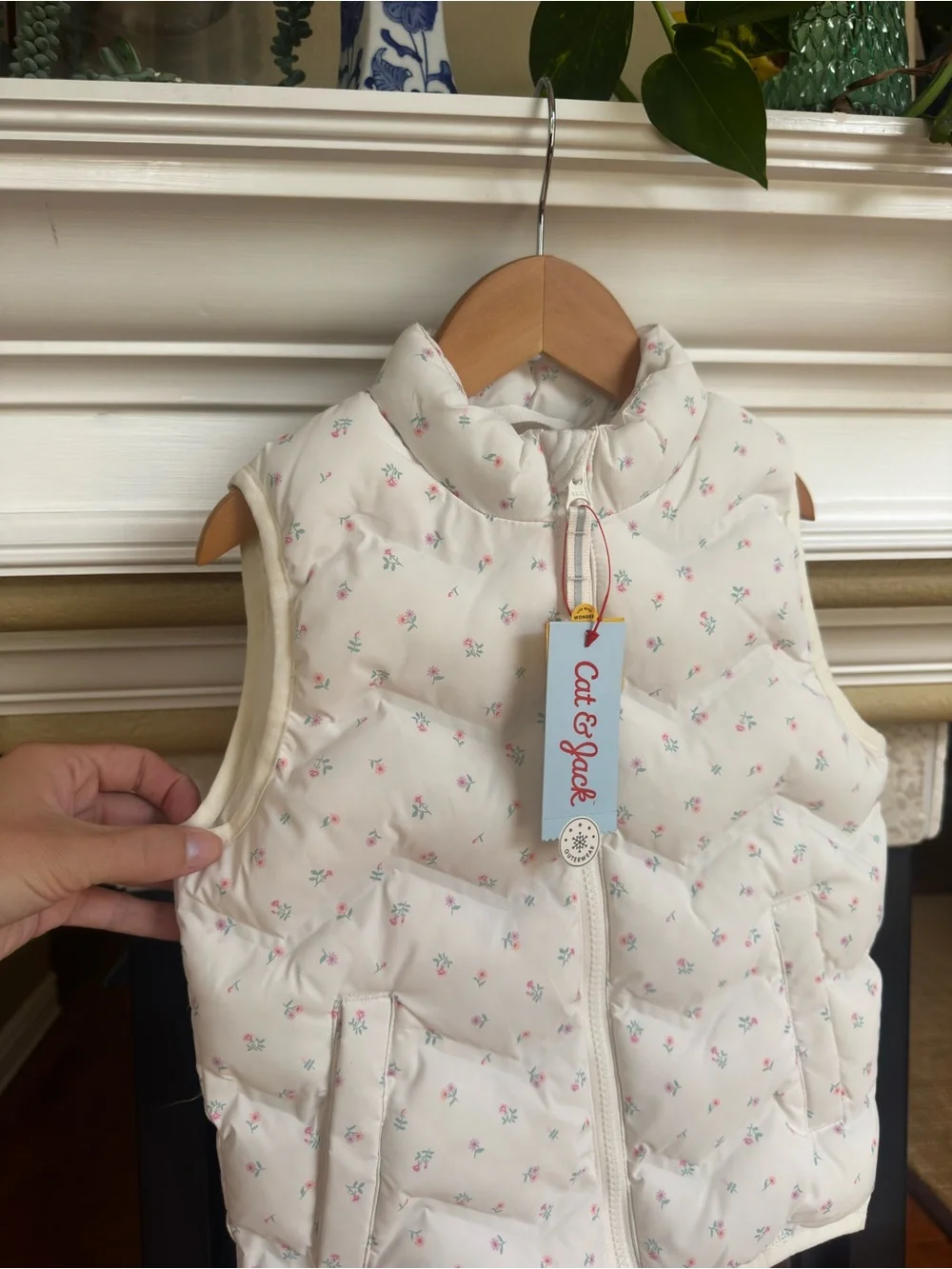 Cat & Jack Cream Quilted Vest Floral Print‎ Full Zip Toddler Outerwear Layering